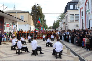 С ДНЕМ ЕДИНСТВА,  ЛЮБИМАЯ РЕСПУБЛИКА!