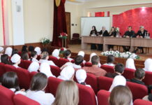 ПОДРОСТКАМ — ОБ АНТИТЕРРОРИСТИЧЕСКОЙ БЕЗОПАСНОСТИ И  ПРАВИЛЬНОМ ПОВЕДЕНИИ В ИНТЕРНЕТЕ