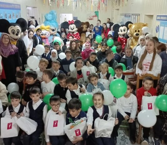 УЛЫБАЙТЕСЬ, ДЕТИ, УЛЫБАЙТЕСЬ!