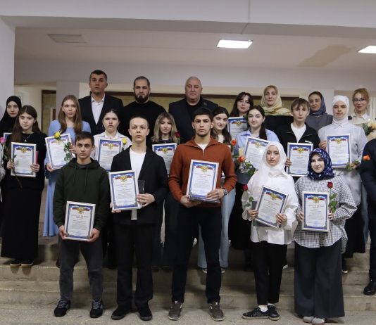 ЛЮДИ С ГОРЯЧИМИ СЕРДЦАМИ