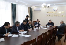 Министр транспорта и дорожного хозяйства Дагестана Арсланбек Алибеков провёл в Буйнакске приём граждан