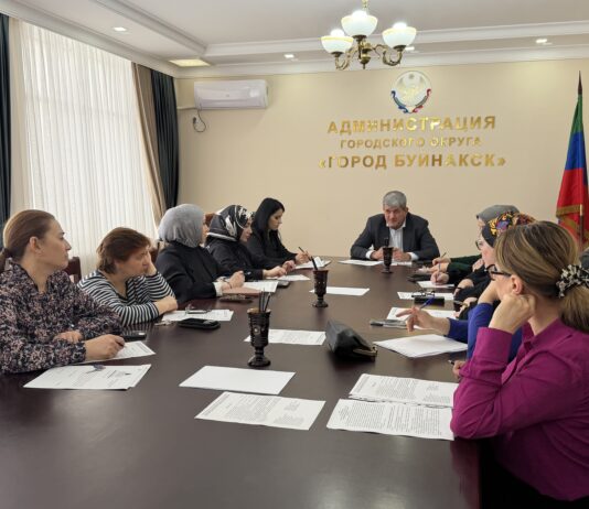 НОЧНЫЕ ПРОГУЛКИ ДЕТЕЙ БЕЗ ВЗРОСЛЫХ ПРИВОДЯТ К ШТРАФУ