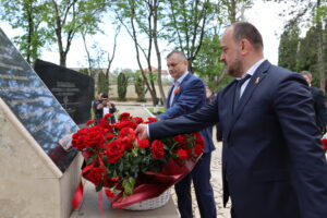 Парад Победы 9 мая в Буйнакске:  ПОДВИГУ ЖИТЬ В ВЕКАХ!