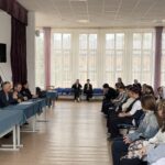 СО ШКОЛЬНИКАМИ — О САМОМ ГЛАВНОМ