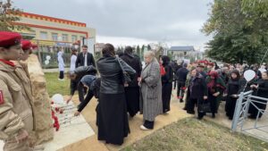 ЛЕТЯТ В БЕССМЕРТИЕ ЖУРАВЛИ...